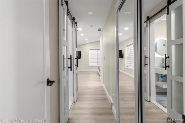 25520 Elon Drive, Dearborn Heights, MI 48127