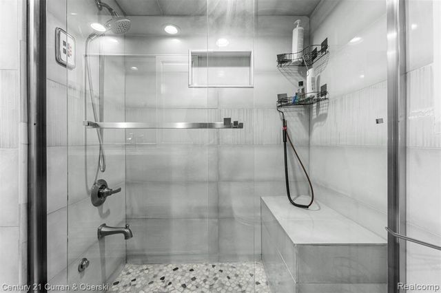 25520 Elon Drive, Dearborn Heights, MI 48127