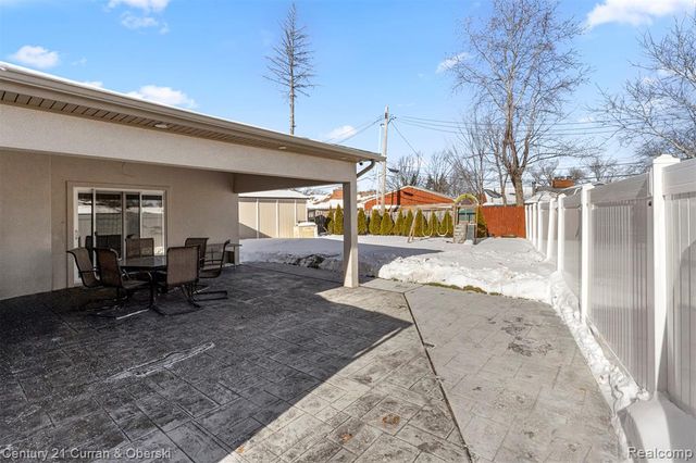 25520 Elon Drive, Dearborn Heights, MI 48127