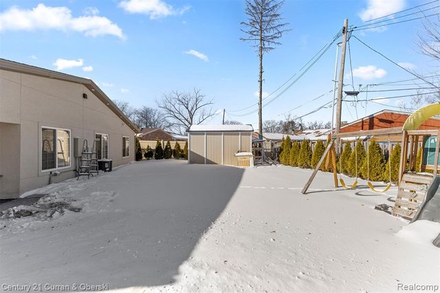 25520 Elon Drive, Dearborn Heights, MI 48127