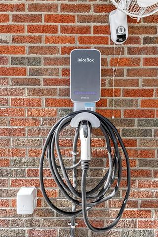 25520 Elon Drive, Dearborn Heights, MI 48127