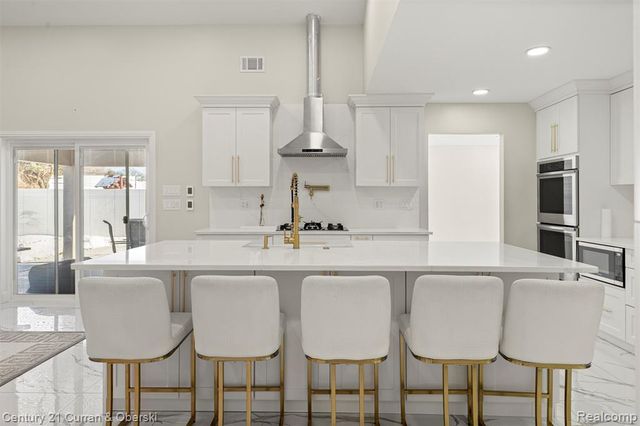 25520 Elon Drive, Dearborn Heights, MI 48127