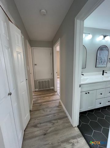 744 Hill Top Drive, Canyon Lake, TX 78133