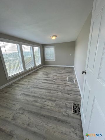 744 Hill Top Drive, Canyon Lake, TX 78133