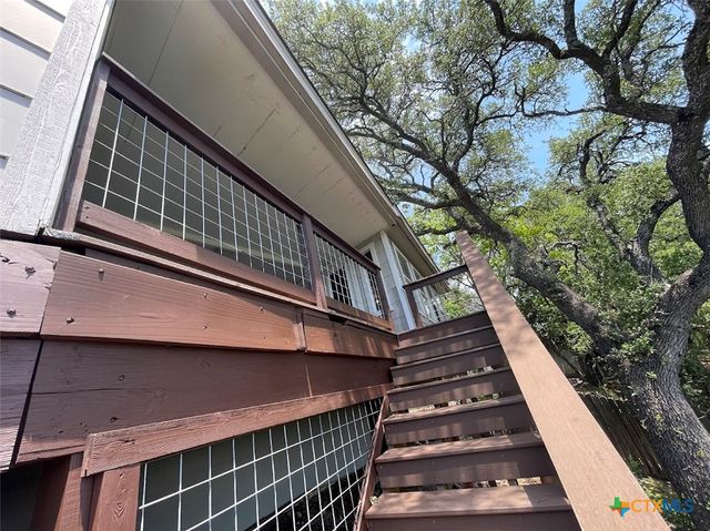 744 Hill Top Drive, Canyon Lake, TX 78133