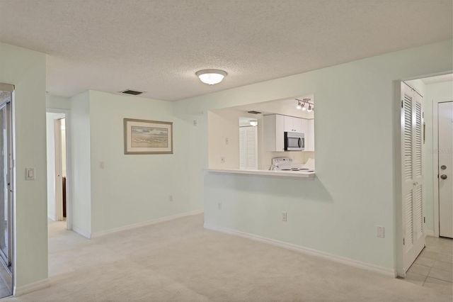 2121 WOOD STREET C110, Sarasota, FL 34237