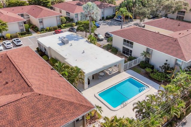 2121 WOOD STREET C110, Sarasota, FL 34237