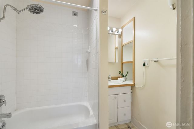 3596 E Howe Street, Tacoma, WA 98404