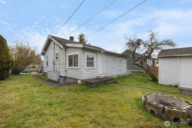 3596 E Howe Street, Tacoma, WA 98404