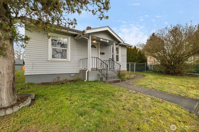 3596 E Howe Street, Tacoma, WA 98404