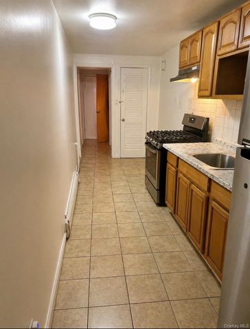 1024 E 214th Street, Bronx, NY 10469