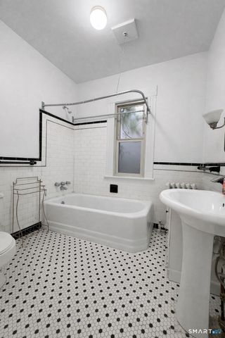 787 Elm Street 1, New Haven, CT 06511