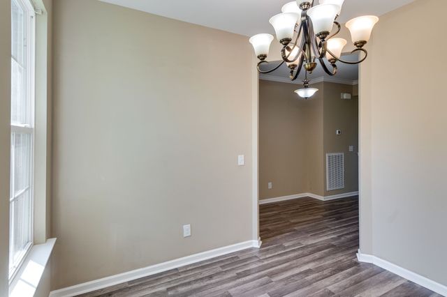 6513 Sunnywood Dr, Nashville, TN 37211
