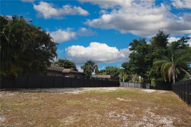 2228 Marina Park DR, Fort Myers, FL 33905