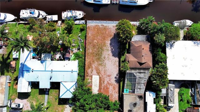 2228 Marina Park DR, Fort Myers, FL 33905