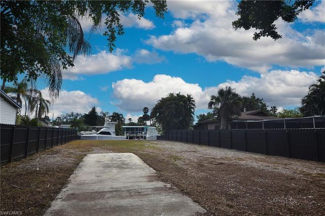 2228 Marina Park DR, Fort Myers, FL 33905