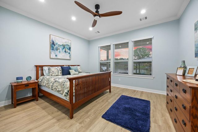 341 Holiday Lane, Coldspring, TX 77331