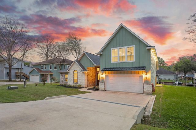 341 Holiday Lane, Coldspring, TX 77331