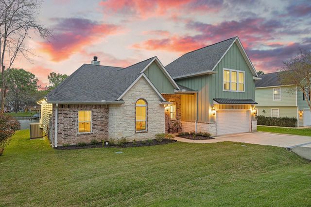 341 Holiday Lane, Coldspring, TX 77331