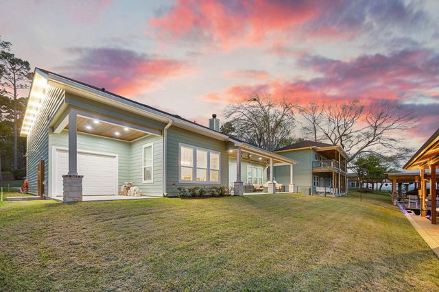 341 Holiday Lane, Coldspring, TX 77331