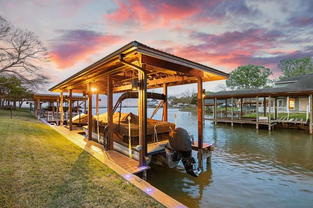 341 Holiday Lane, Coldspring, TX 77331