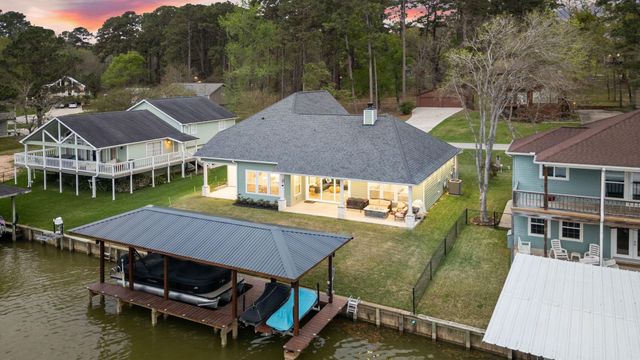 341 Holiday Lane, Coldspring, TX 77331