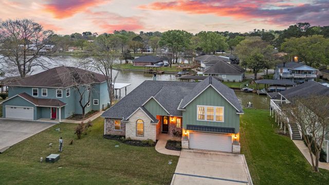 341 Holiday Lane, Coldspring, TX 77331