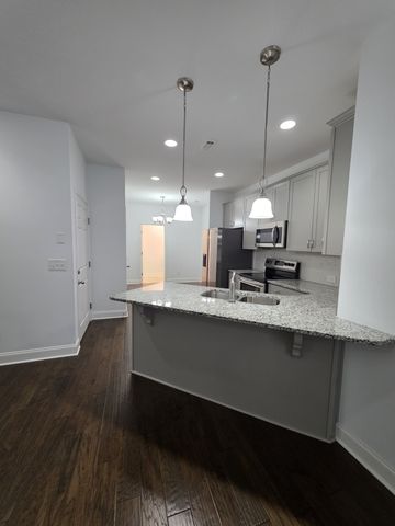 369 Carriage House Ln, Hendersonville, TN 37075