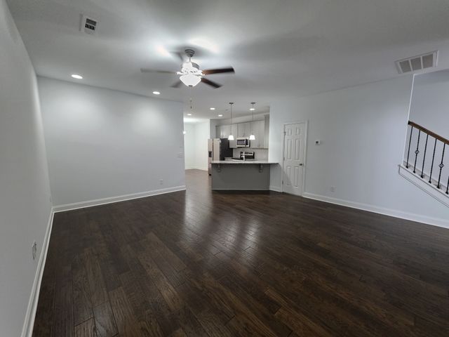 369 Carriage House Ln, Hendersonville, TN 37075