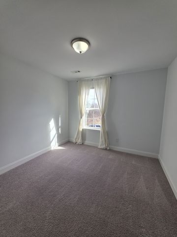 369 Carriage House Ln, Hendersonville, TN 37075