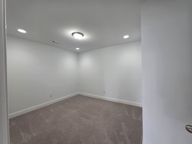 369 Carriage House Ln, Hendersonville, TN 37075