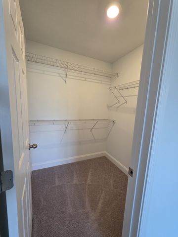 369 Carriage House Ln, Hendersonville, TN 37075