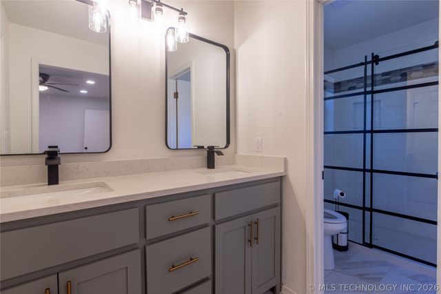 2422 S Maywood Drive, Claremore, OK 74017