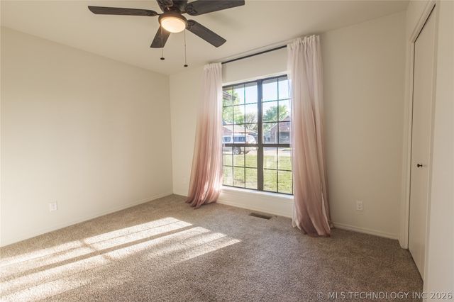 2422 S Maywood Drive, Claremore, OK 74017