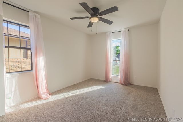 2422 S Maywood Drive, Claremore, OK 74017