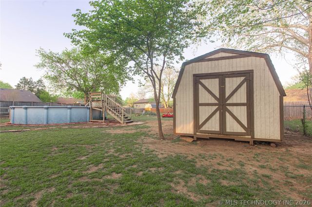 2422 S Maywood Drive, Claremore, OK 74017