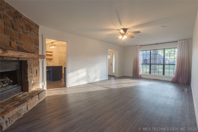 2422 S Maywood Drive, Claremore, OK 74017