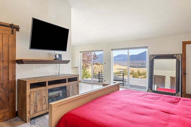 16 Evening Star Drive, Emigrant, MT 59027