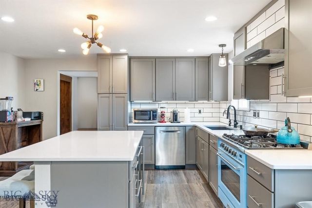 16 Evening Star Drive, Emigrant, MT 59027