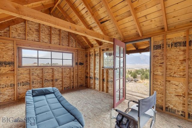 16 Evening Star Drive, Emigrant, MT 59027