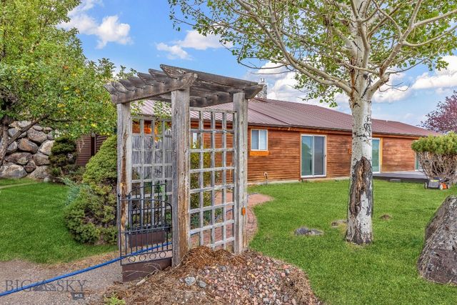 16 Evening Star Drive, Emigrant, MT 59027