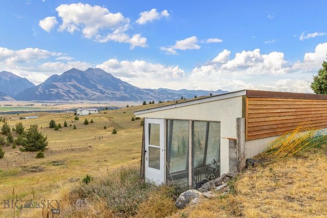 16 Evening Star Drive, Emigrant, MT 59027