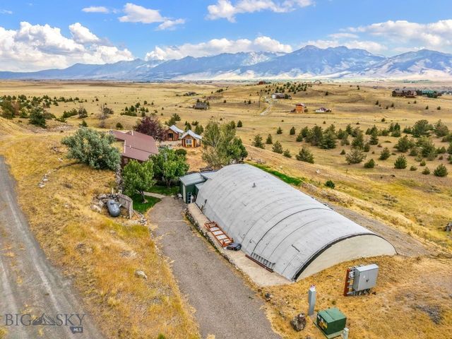 16 Evening Star Drive, Emigrant, MT 59027