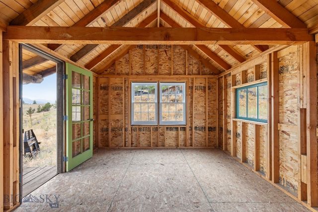 16 Evening Star Drive, Emigrant, MT 59027