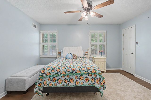 7703 RIVER BEND DR, Germantown, TN 38138