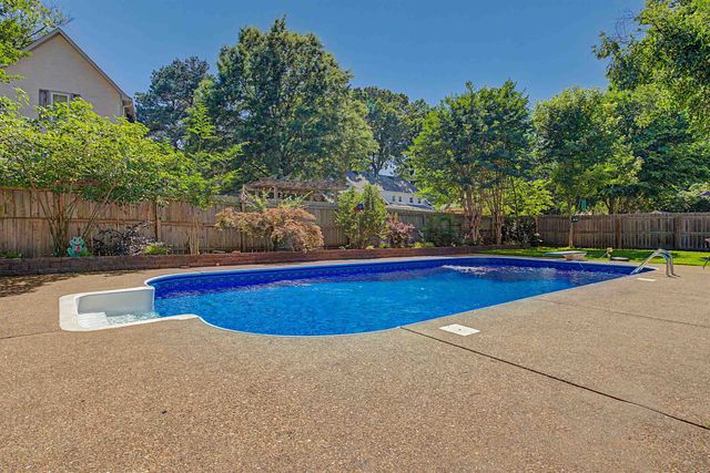 7703 RIVER BEND DR, Germantown, TN 38138