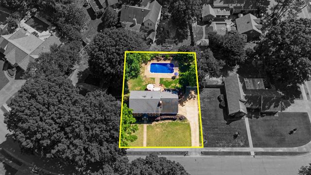 7703 RIVER BEND DR, Germantown, TN 38138
