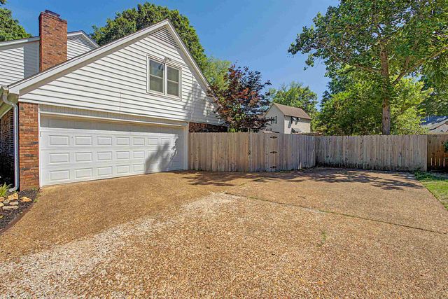 7703 RIVER BEND DR, Germantown, TN 38138