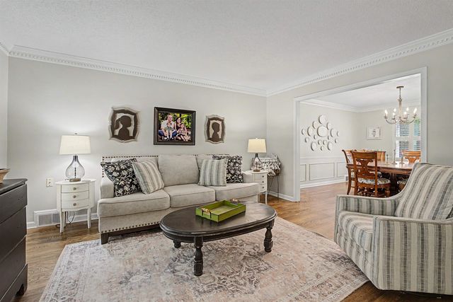 7703 RIVER BEND DR, Germantown, TN 38138