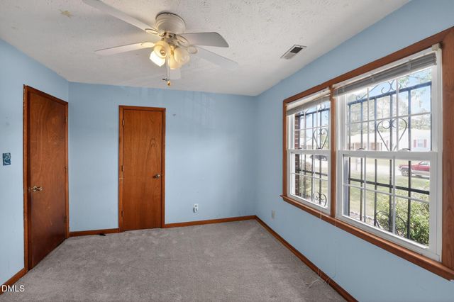 1082 Quail Meadow Drive, Fayetteville, NC 28314